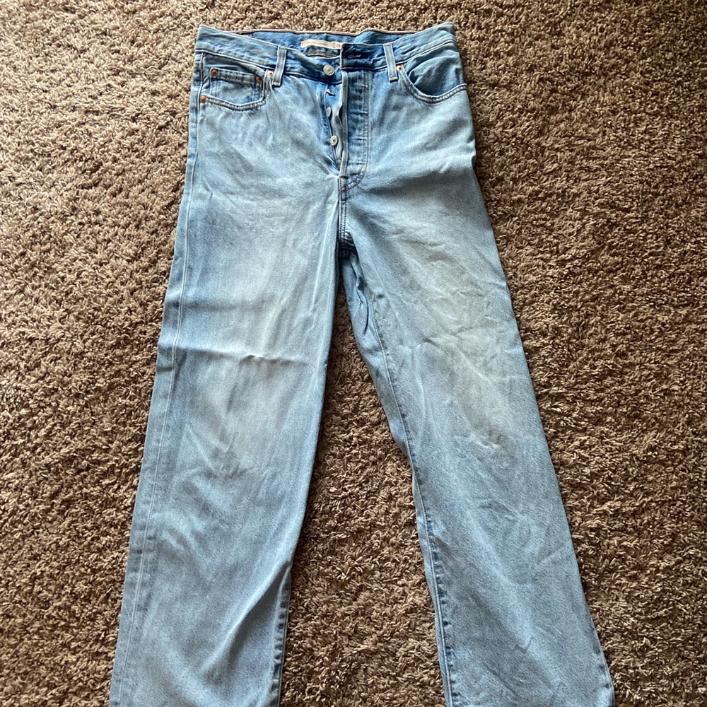 Levi’s ribcage jeans 29x31, lightly used